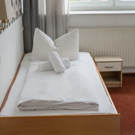 Self-check-in Constantin 3*